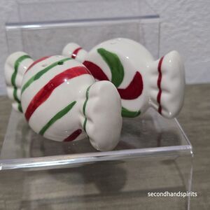 Cracker Barrel Christmas Candy Salt & Pepper Shaker Set  New